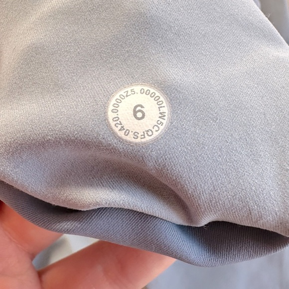 Lululemon Invigorate HR Tight 25” Size 6 - Picture 3 of 4